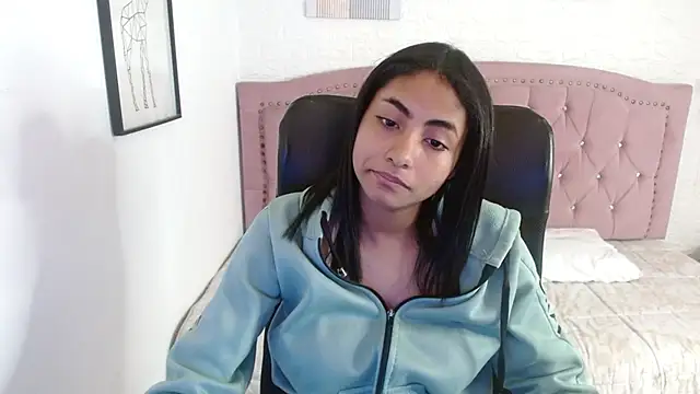 Snapshot of shaneelle chatting on 10-15-25, 03:16 shaneelle online show from 10-15-25, 03:16