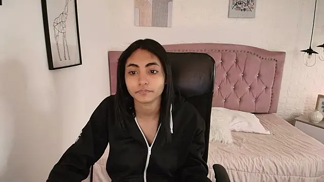 shaneelle online show from 11-22-25, 03:11