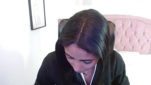 shaneelle online show from 11-04-25, 03:10