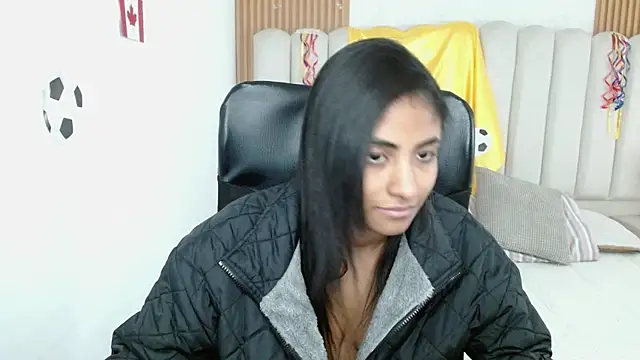 Snapshot of shaneelle chatting on 07-16-26, 12:24 shaneelle online show from 07-16-26, 12:24