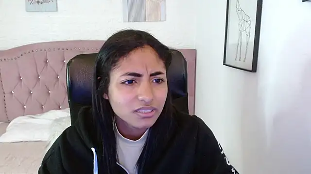 shaneelle online show from 11-08-25, 03:10