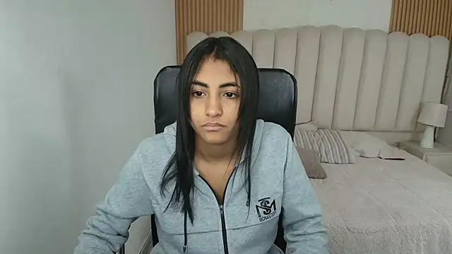 shaneelle online show from 04-18-26, 03:09