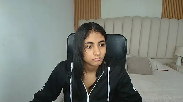 shaneelle online show from 04-13-26, 03:10