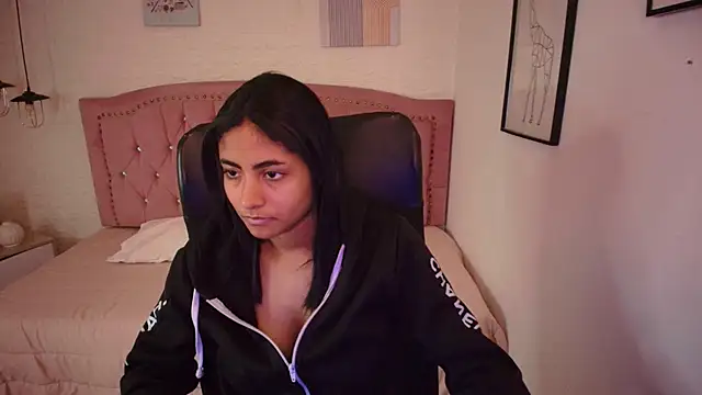 shaneelle online show from 11-15-25, 03:10