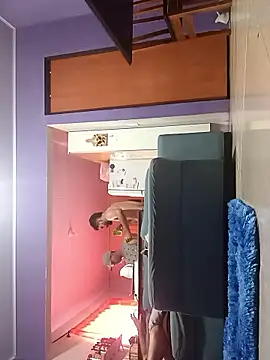 Maurob18 online show from 04-21-26, 02:23