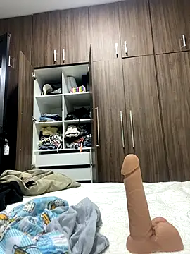 Maurob18 online show from 09-27-25, 02:39