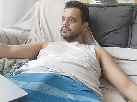 HornyBeachBoyBR online show from 09-19-25, 01:15