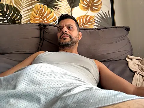 HornyBeachBoyBR online show from 04-13-26, 01:59