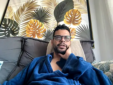 HornyBeachBoyBR online show from 06-17-26, 02:05