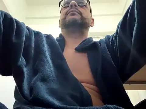 HornyBeachBoyBR online show from 07-17-26, 02:36