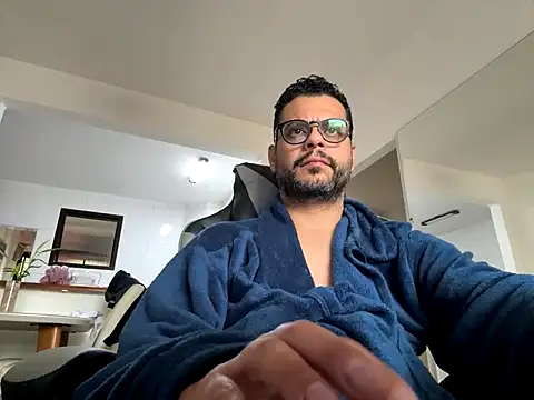 HornyBeachBoyBR online show from 06-20-26, 05:07