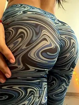 izanmiller2001 online show from 01-08-26, 08:26