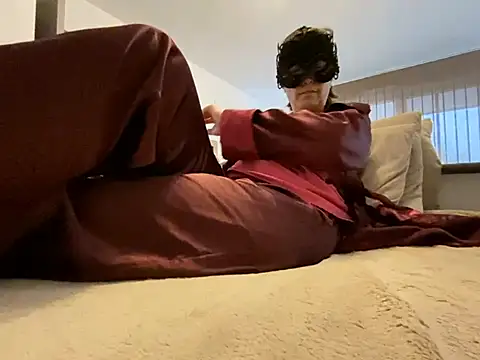 Marilou1983 online show from 02-10-25, 11:57