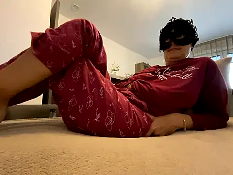 Marilou1983 online show from 11-08-25, 08:18