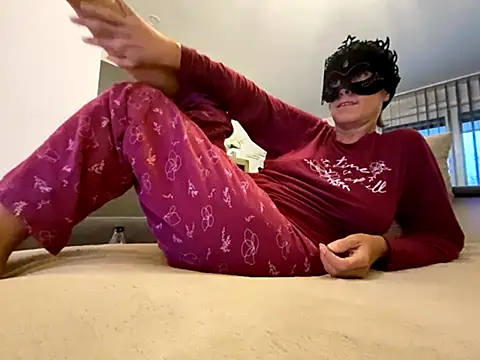 Marilou1983 online show from 09-22-25, 03:29