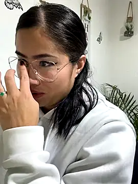 Snapshot of Sweet__Nurse1 chatting on 09-18-25, 06:33 Sweet Nurse1 online show from 09-18-25, 06:33