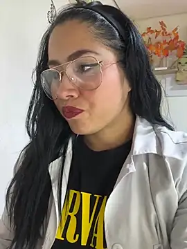 Sweet  Nurse1 online show from 05-27-26, 01:48