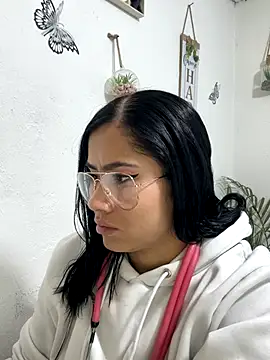 Snapshot of Sweet__Nurse1 chatting on 10-12-25, 04:08 Sweet Nurse1 online show from 10-12-25, 04:08