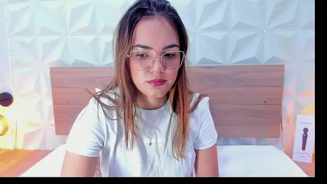Stacey white  online show from 03-02-25, 08:14