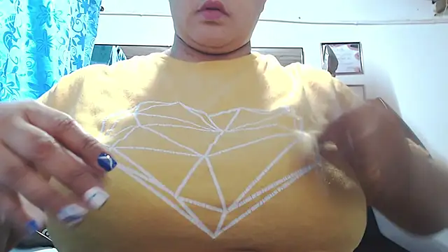 Snapshot of mia_donatto369 chatting on 10-08-25, 11:05 mia donatto369 online show from 10-08-25, 11:05