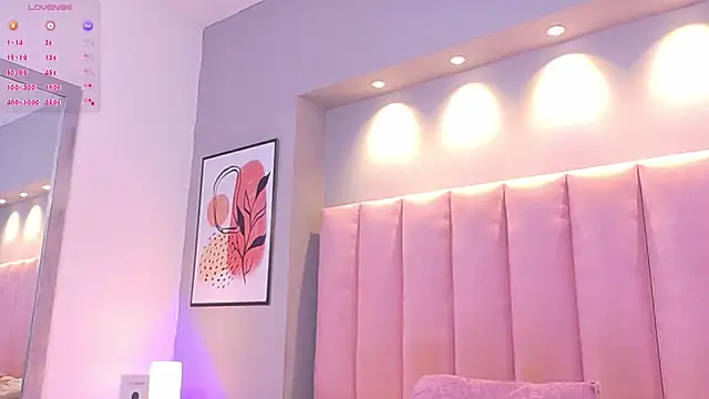 KeilyRoss online show from 10-20-25, 08:42