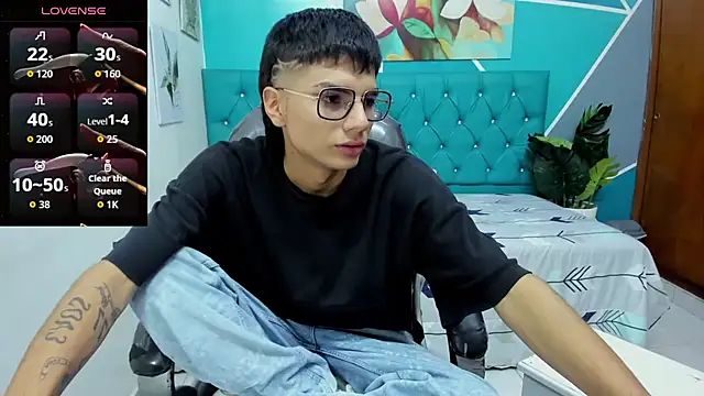 Snapshot of Noha_scott chatting on 11-08-25, 12:25 Noha scott online show from 11-08-25, 12:25