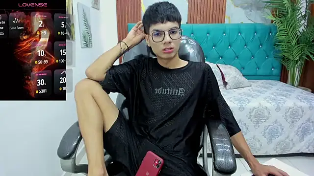 Snapshot of Noha_scott chatting on 02-28-26, 11:48 Noha scott online show from 02-28-26, 11:48