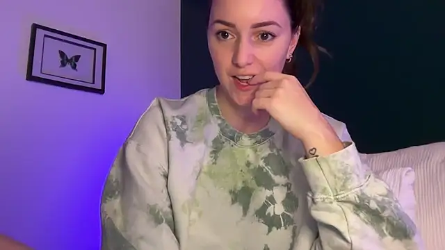 Snapshot of urwetdreamDDD chatting on 12-08-24, 01:52 urwetdreamDDD online show from 12-08-24, 01:52