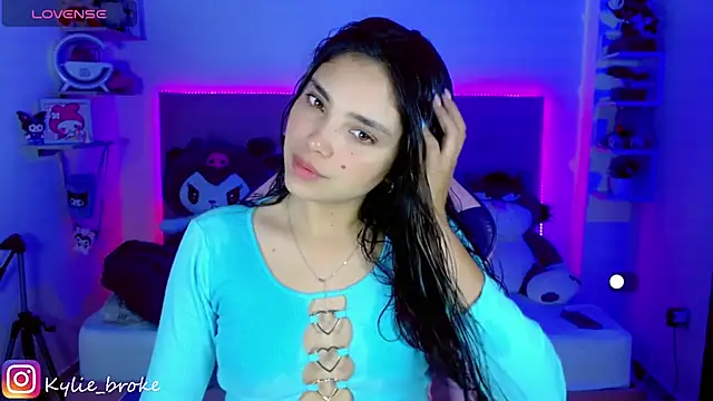 Kylie brokee online show from 01-28-25, 09:08