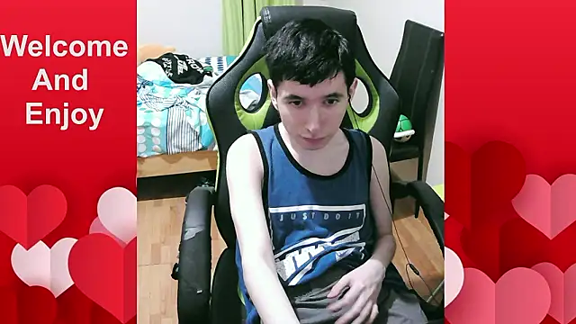 Snapshot of Twink_martinboy chatting on 03-07-26, 01:56 Twink martinboy online show from 03-07-26, 01:56
