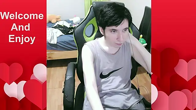 Snapshot of Twink_martinboy chatting on 04-25-26, 10:40 Twink martinboy online show from 04-25-26, 10:40