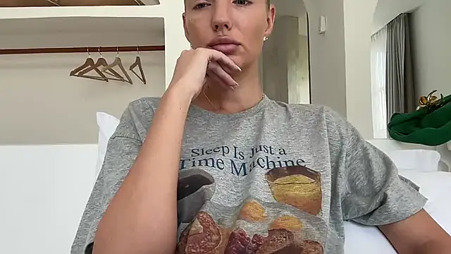 aestetick online show from 11-26-25, 02:00