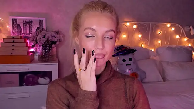 aestetick online show from 11-04-25, 12:53