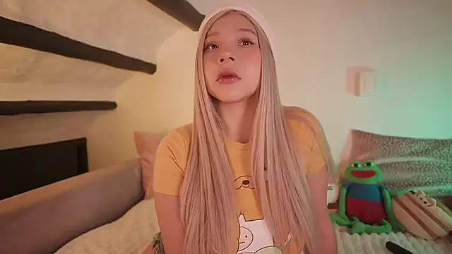 Snapshot of -SofiaCastillo- chatting on 02-02-26, 03:55 -SofiaCastillo- online show from 02-02-26, 03:55