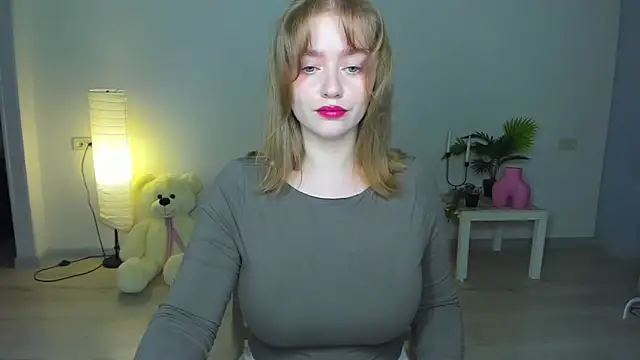 AidaPerry online show from 10-10-25, 04:19