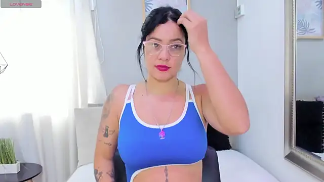 StefyGil  online show from 03-24-26, 12:16