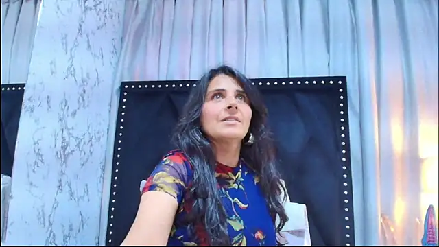 Snapshot of _Marcela__ chatting on 06-03-26, 02:33 Marcela online show from 06-03-26, 02:33