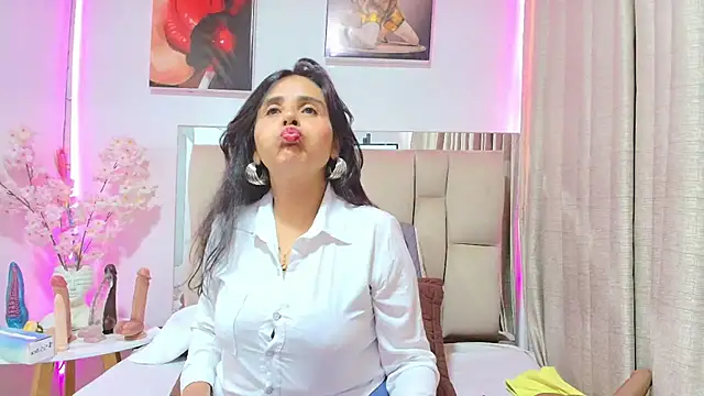  Marcela   online show from 05-15-26, 12:14