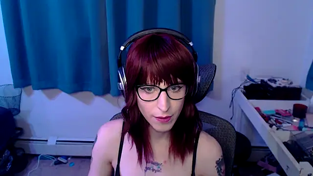 Snapshot of RyffBurnz chatting on 02-12-25, 04:44 RyffBurnz online show from 02-12-25, 04:44
