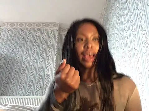 nolotymfcXo online show from 05-14-26, 12:57