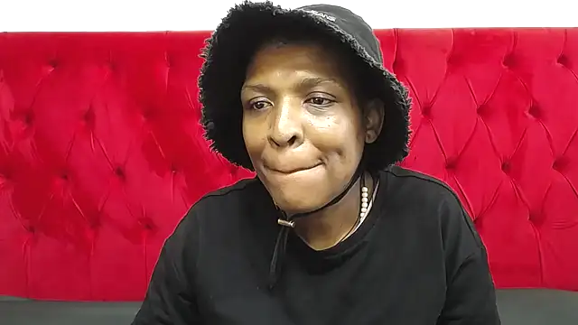 SpicyQueenxxxx online show from 06-12-26, 09:07