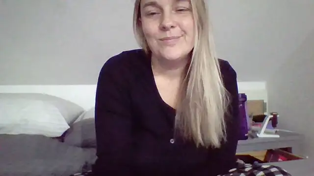 scrummymummy2 online show from 01-18-26, 09:51