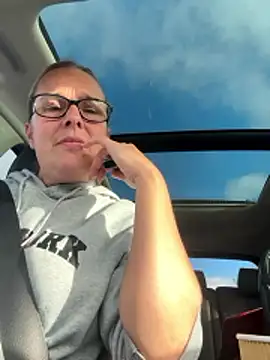 scrummymummy2 online show from 11-24-25, 10:48