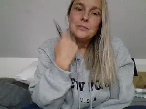 scrummymummy2 online show from 09-28-25, 08:38