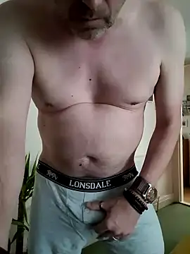 Snapshot of JulianJ50 chatting on 10-03-25, 01:45 JulianJ50 online show from 10-03-25, 01:45