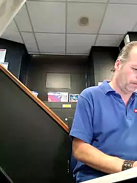 Snapshot of JulianJ50 chatting on 03-02-26, 08:10 JulianJ50 online show from 03-02-26, 08:10