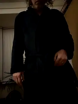 Snapshot of JulianJ50 chatting on 09-10-25, 05:17 JulianJ50 online show from 09-10-25, 05:17