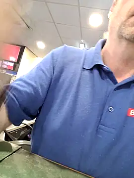 Snapshot of JulianJ50 chatting on 03-01-26, 08:31 JulianJ50 online show from 03-01-26, 08:31