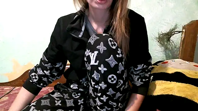 DennisXCaroll online show from 12-05-25, 05:39