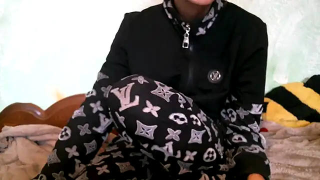 DennisXCaroll online show from 10-04-25, 06:48